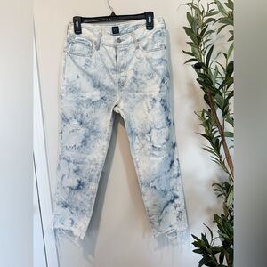 GAP Light Wash Denim Boyfriend Jeans
